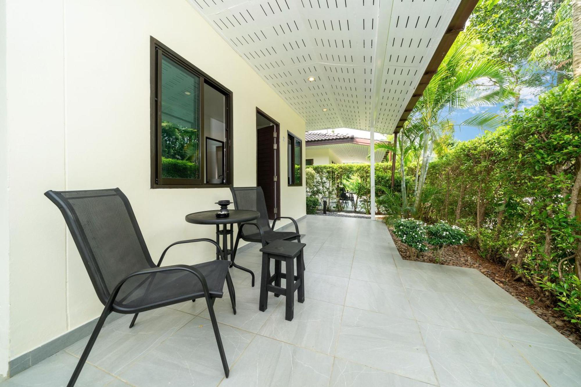 Oxavia Garden Oasis In Nai Harn - Your Private Tropical Garden With 3 Cabins And Jacuzzi Rawai Exteriör bild