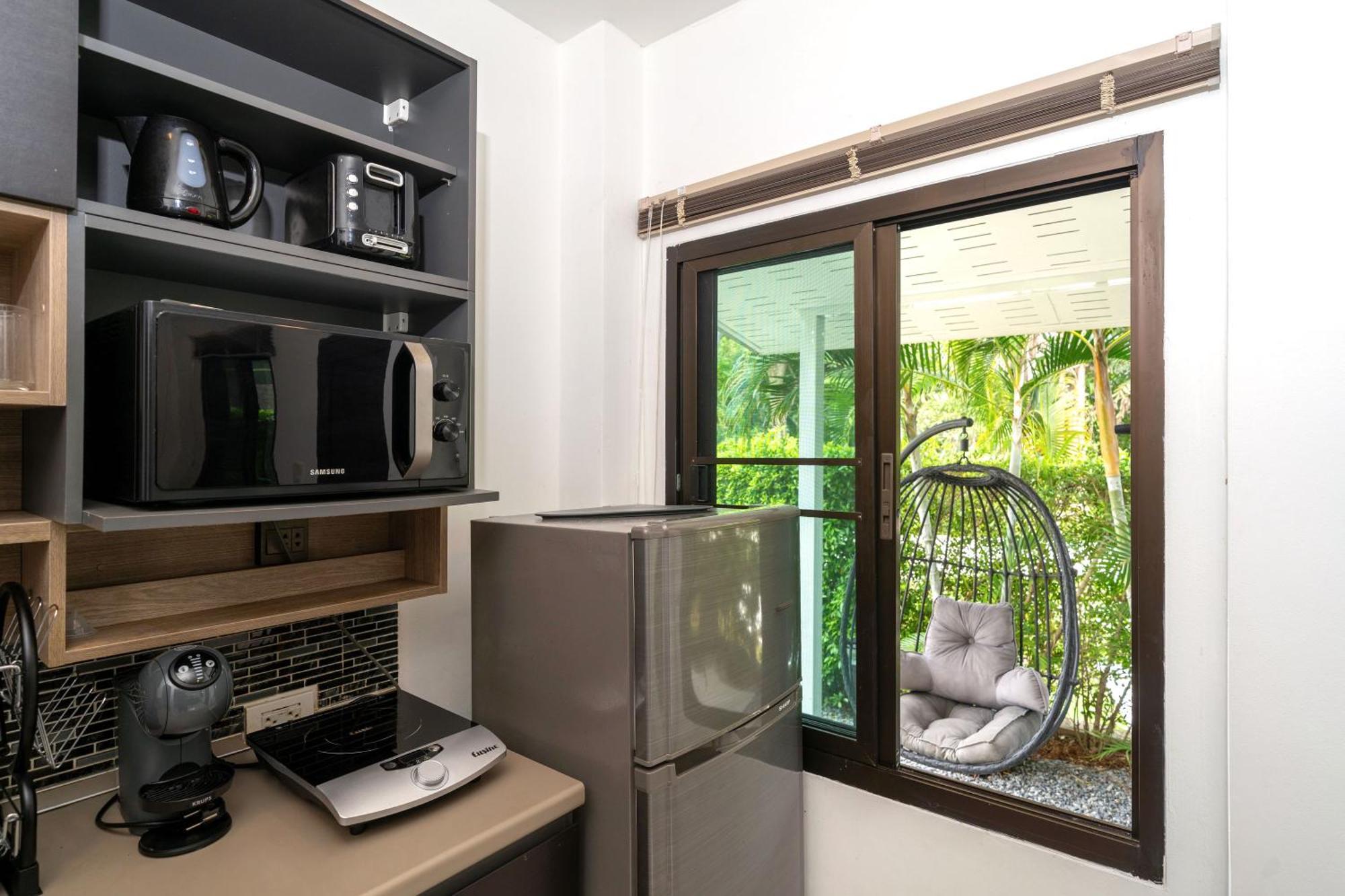 Oxavia Garden Oasis In Nai Harn - Your Private Tropical Garden With 3 Cabins And Jacuzzi Rawai Exteriör bild