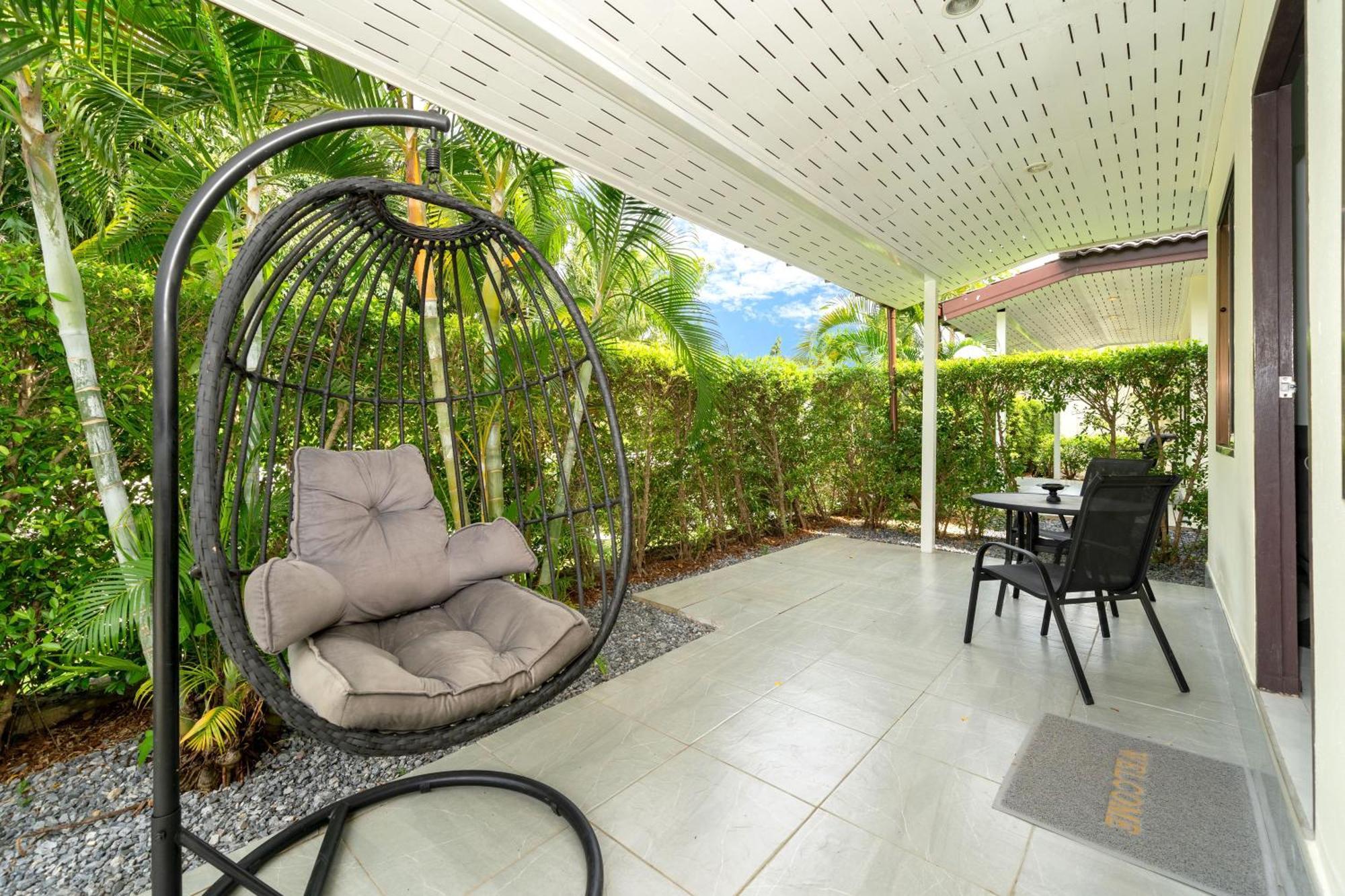 Oxavia Garden Oasis In Nai Harn - Your Private Tropical Garden With 3 Cabins And Jacuzzi Rawai Exteriör bild
