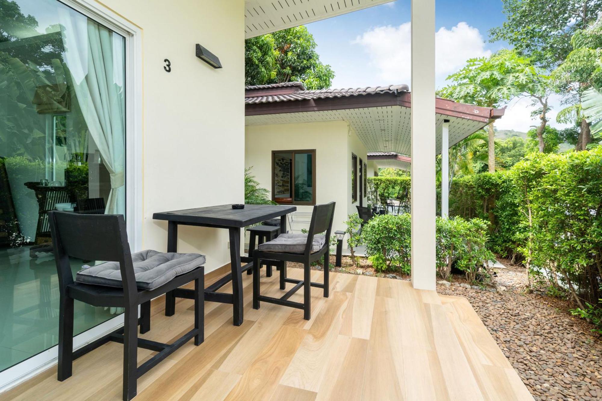 Oxavia Garden Oasis In Nai Harn - Your Private Tropical Garden With 3 Cabins And Jacuzzi Rawai Exteriör bild